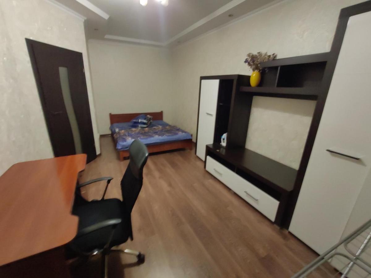 Daily Rent Apartments 5 Ivano-Frankivsk Luaran gambar